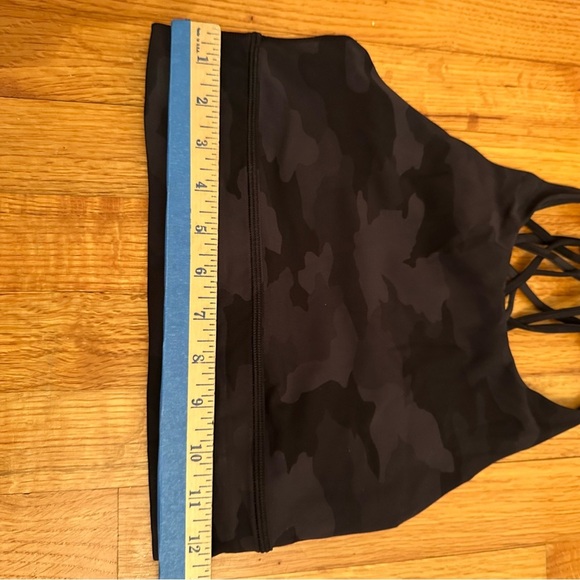 Lululemon Free To Be Moved Bra Black Gray Camo Womens 6 (z - Picture 7 of 9